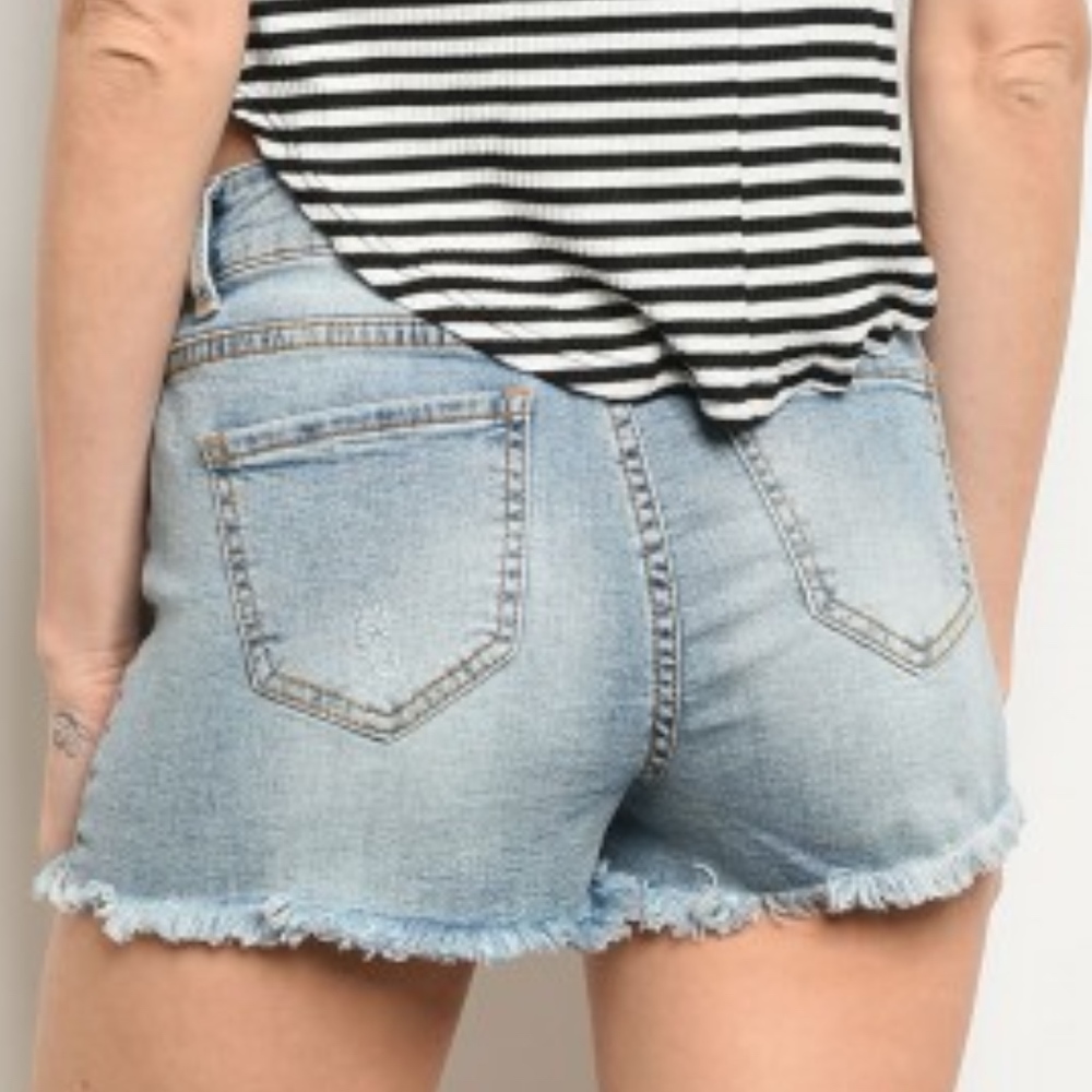 THE "MANDY" LIGHT BLUE DENIM SHORTS - Picture 5 of 7